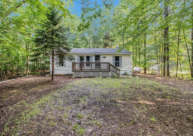 Photo 2 of Single family home for sale at 6454 W Beech St, Ludington, MI 49431 | MLS# 70490162 | Listing updated on 2025-10-18