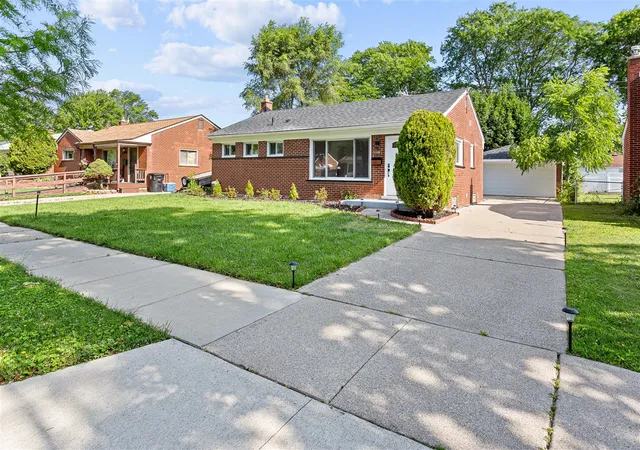 Homes for sale in Livonia, MI | 28852 Westfield St, Livonia, MI 48150 | MLS# 70542938