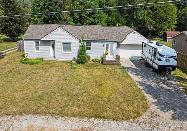 30th image of 249 S Coats Rd, Oxford, MI 48371 4210 | MLS# 61023968