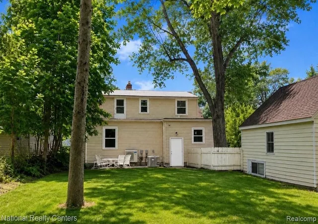 Homes for sale in East Lansing, MI | 1142 Lilac Ave, East Lansing, MI 48823 | MLS# 61006883