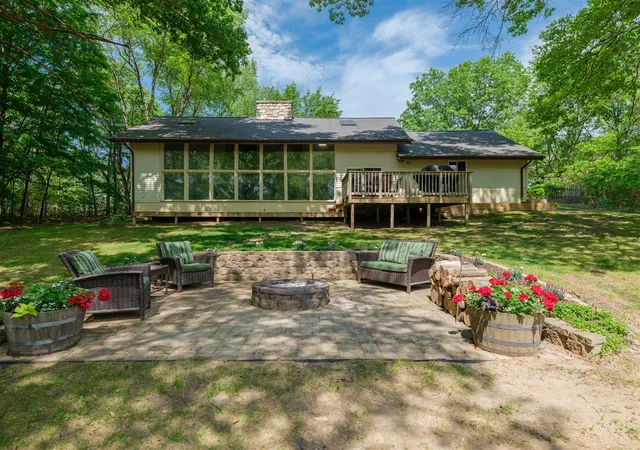 Homes for sale in Three Rivers, MI | 52120 Kern Dr, Three Rivers, MI 49093 | MLS# 70542490