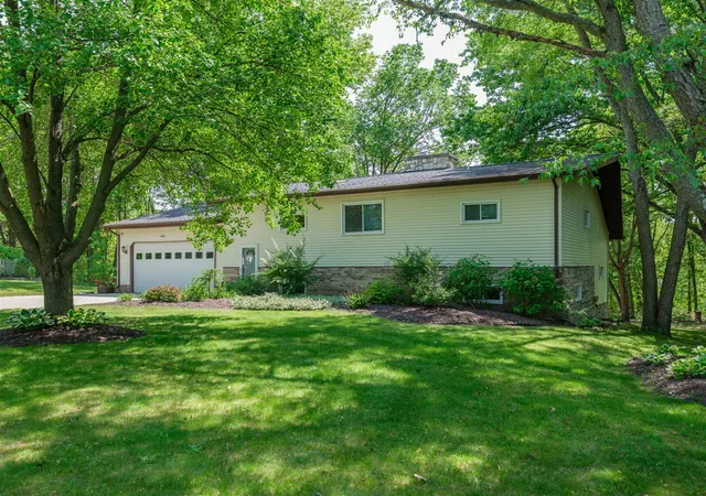 Homes for sale in Three Rivers, MI | 52120 Kern Dr, Three Rivers, MI 49093 | MLS# 70542490