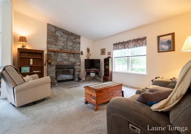Photo 3 of Single family home for sale at 2670 Grand River Dr, Grand Rapids, MI 49525 | MLS# 70539959 | Listing updated on 2026-09-08