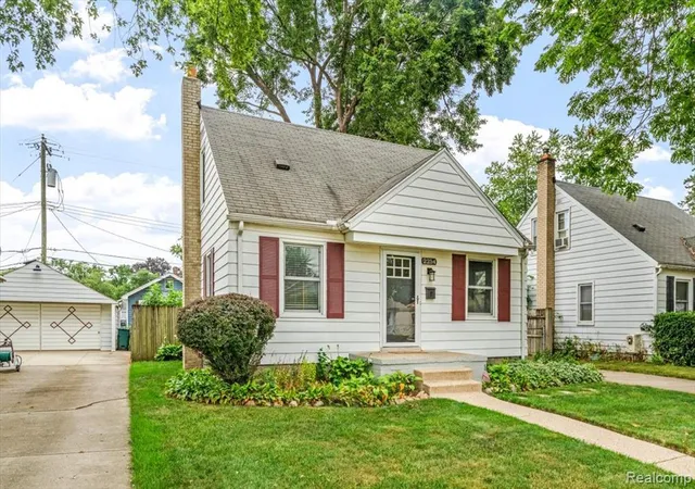 Photo 2 of Sale Pending at 2254 Dorothea Rd, Berkley, MI 48072 | MLS# 61022084 | Listing updated on 2026-08-28