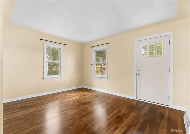 Photo 4 of Sale Pending at 2254 Dorothea Rd, Berkley, MI 48072 | MLS# 61022084 | Listing updated on 2026-08-28