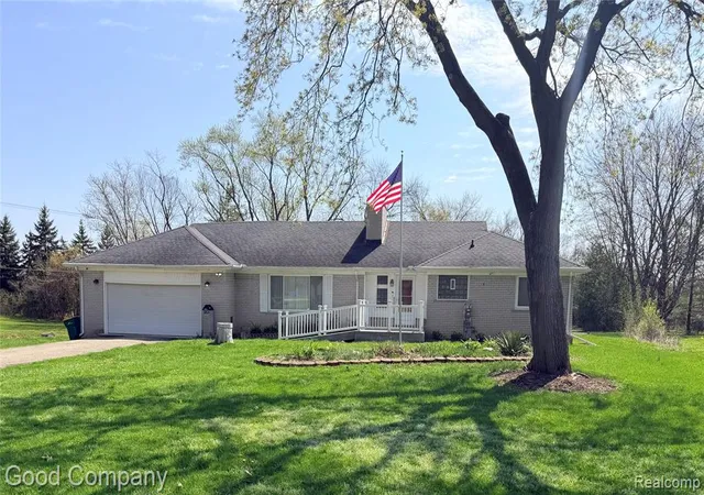 Homes for sale in Farmington Hills, MI | 25400 Springbrook Dr, Farmington Hills, MI 48336 | MLS# 60996769