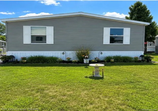 2nd image of 26263 Louisiana Ave, Novi, MI 48374 | MLS# 61019225