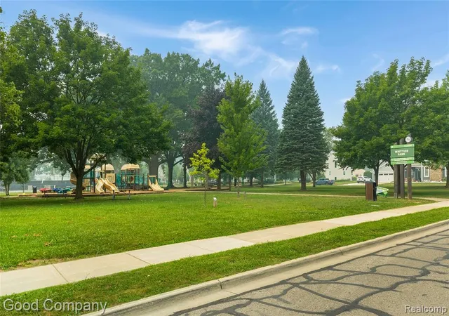 47th image of 223 N Alexander Ave, Royal Oak, MI 48067 | MLS# 61013200
