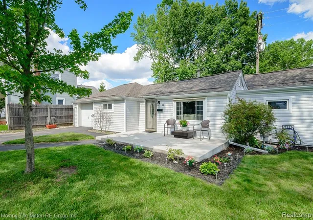 Homes for sale in Belleville, MI | 30 Wexford Ave, Belleville, MI 48111 | MLS# 61005540