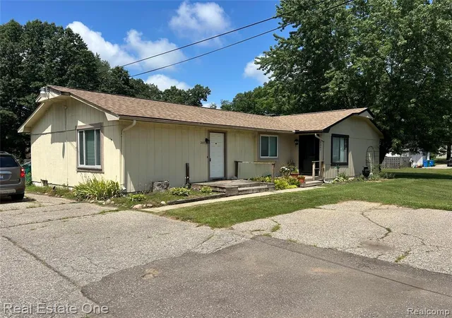 Photo 1 of Sale Pending at 2659 Benstein Rd, Commerce Township, MI 48390 | MLS# 61010321 | Listing updated on 2026-07-29