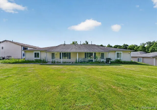 Homes for sale in Grand Blanc, MI | 9543 Parkwood Dr #267, Grand Blanc, MI 48439 7337 | MLS# 61003162
