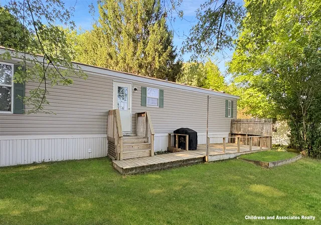 2nd image of 12851 Charles Dr, Wayland, MI 49348 | MLS# 70553236