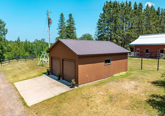 5th image of 4042 5 Mile Point Rd, Allouez, MI 49805 | MLS# 50214669
