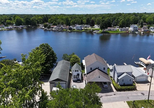 Homes for sale in Michigan Center, MI | 230 Duryeas Pt, Michigan Center, MI 49254 | MLS# 70542049