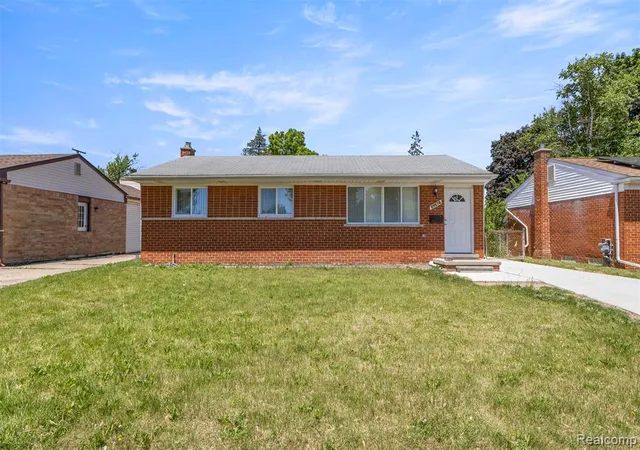 2nd image of 29578 Brown Ct, Garden City, MI 48135 | MLS# 61000336