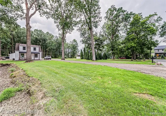 Photo 3 of Sale Pending at 26097 Belledale St, Taylor, MI 48180 6221 | MLS# 61024528 | Listing updated on 2026-10-05