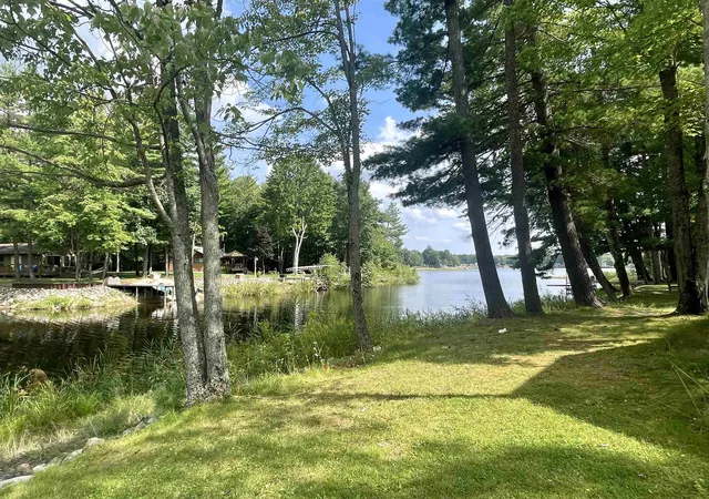 Homes for sale in Gladwin, MI | 3252 Pinehurst Dr, Gladwin, MI 48624 | MLS# 50208424