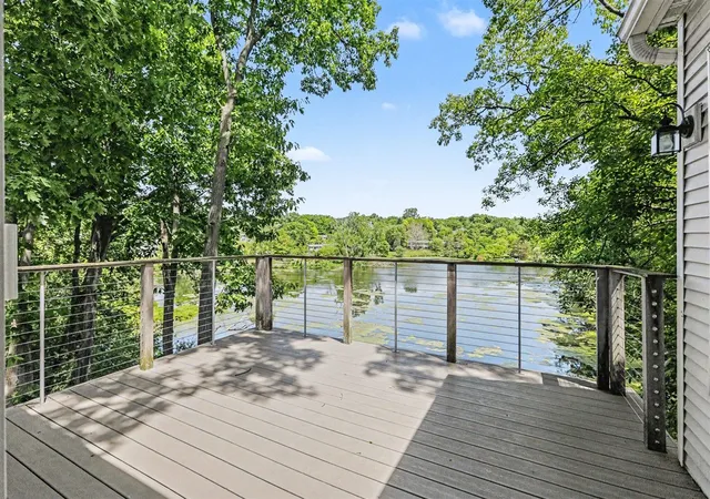 Listing Photo 2 - Condo for sale in building located at 542 Heritage Dr, Ann Arbor, MI 48105