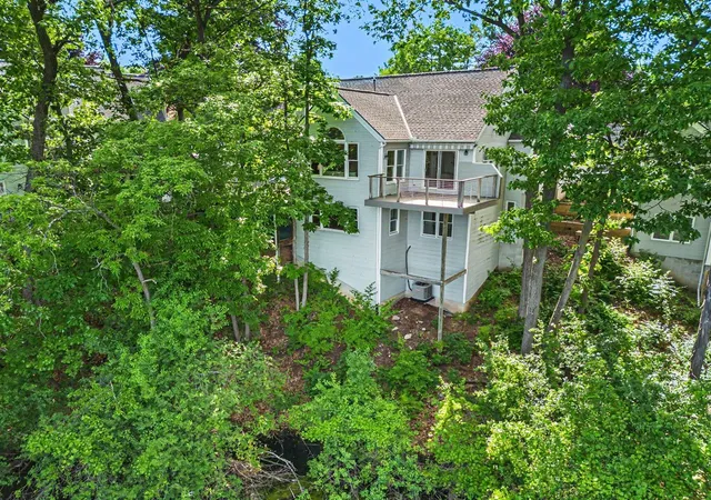 Listing Photo 4 - Condo for sale in building located at 542 Heritage Dr, Ann Arbor, MI 48105