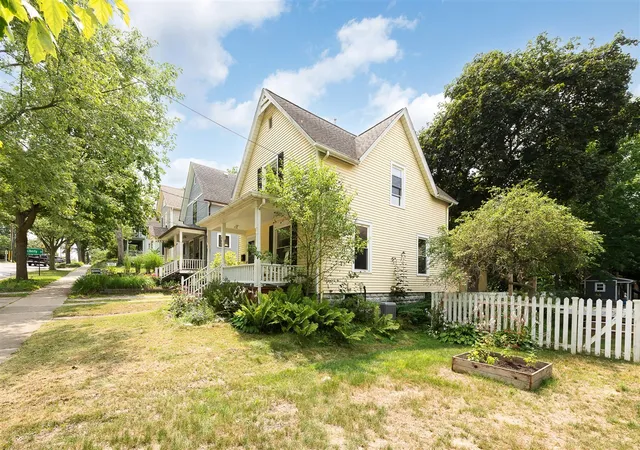 Photo 3 of Single family home for sale at 326 S 7th Street, Ann Arbor, MI 48103 | MLS# 70551506 | Listing updated on 2026-09-08