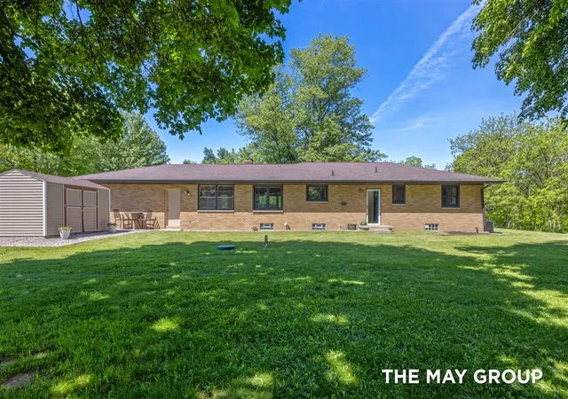 Homes for sale in Comstock Park, MI | 6590 Division Ave, Comstock Park, MI 49321 | MLS# 70536496