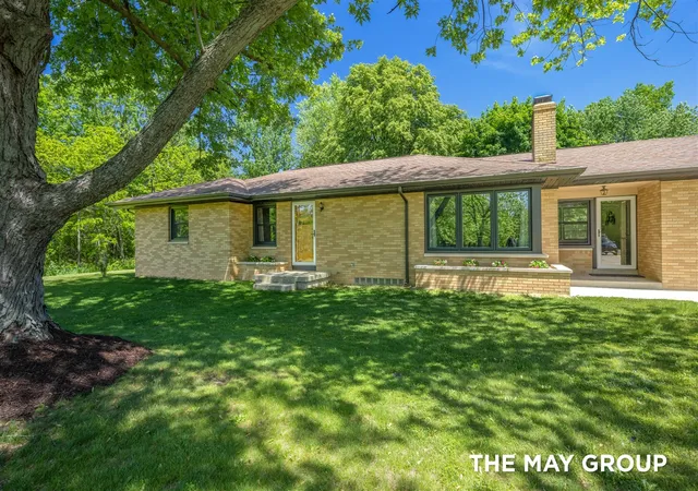 Homes for sale in Comstock Park, MI | 6590 Division Ave, Comstock Park, MI 49321 | MLS# 70536496