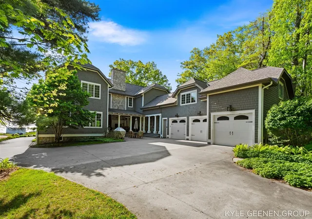 Homes for sale in Fennville, MI | 2817 Lakeshore Dr, Fennville, MI 49408 | MLS# 70534095