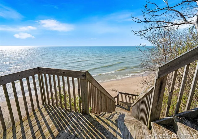Homes for sale in Fennville, MI | 2817 Lakeshore Dr, Fennville, MI 49408 | MLS# 70534095