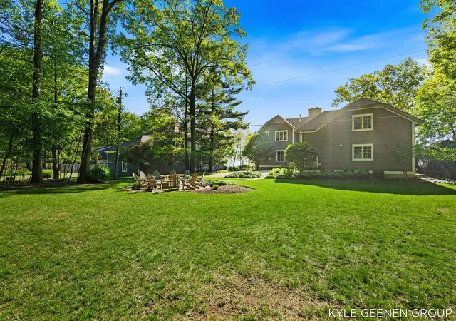 Homes for sale in Fennville, MI | 2817 Lakeshore Dr, Fennville, MI 49408 | MLS# 70534095