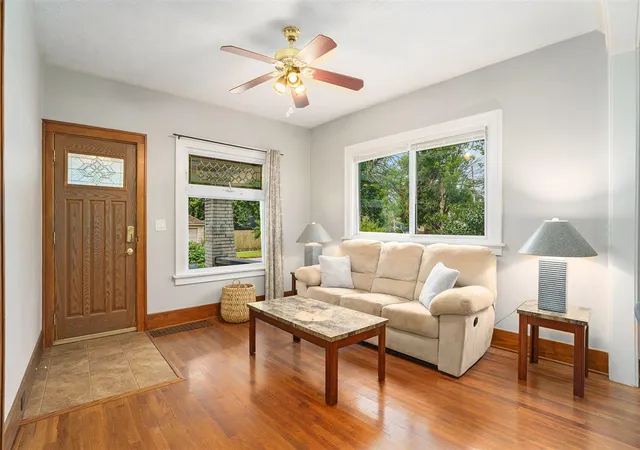 4th image of 941 Arianna St, Grand Rapids, MI 49504 | MLS# 70489082