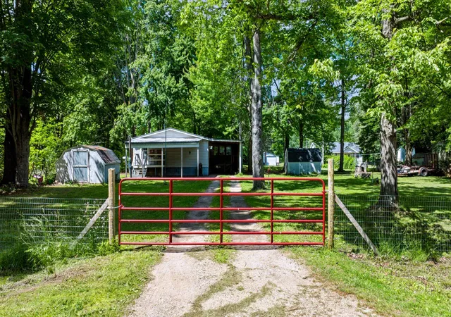 2nd image of 1632 Birch Dr, Lake, MI 48632 | MLS# 80070388