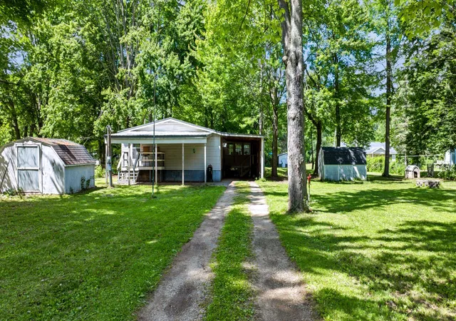 3rd image of 1632 Birch Dr, Lake, MI 48632 | MLS# 80070388
