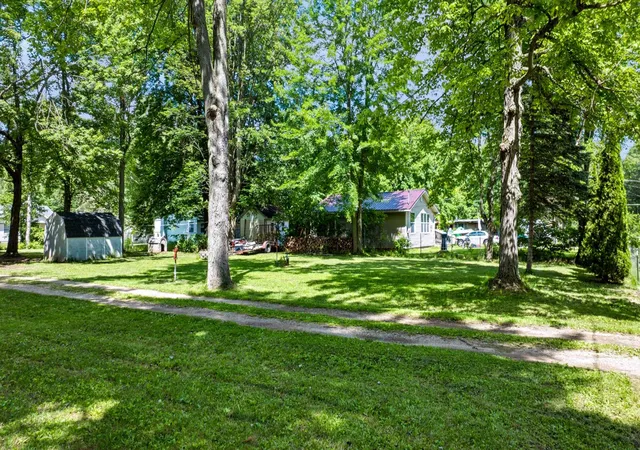 5th image of 1632 Birch Dr, Lake, MI 48632 | MLS# 80070388