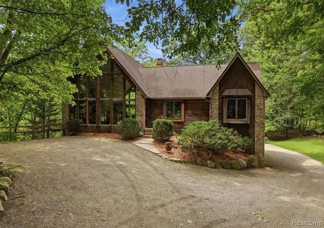 Photo 27 of Single family home for sale at 8984 Peer Rd, South Lyon, MI 48178 8346 | MLS# 61023897 | Listing updated on 2026-08-28