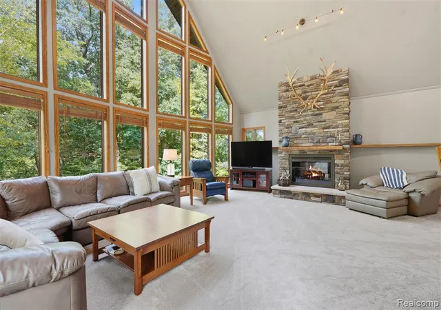 Photo 4 of Single family home for sale at 8984 Peer Rd, South Lyon, MI 48178 8346 | MLS# 61023897 | Listing updated on 2026-08-28
