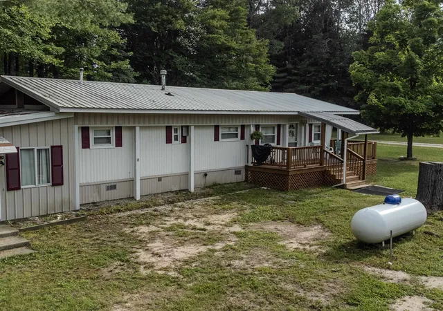 Homes for sale in Lake City, MI | 1111 Taxiway Ida, Lake City, MI 49651 | MLS# 80070517