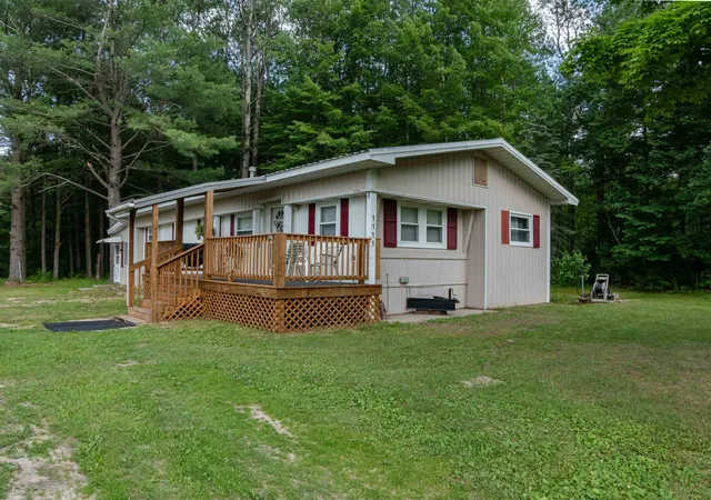 Homes for sale in Lake City, MI | 1111 Taxiway Ida, Lake City, MI 49651 | MLS# 80070517