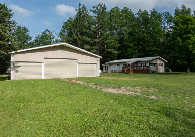 Homes for sale in Lake City, MI | 1111 Taxiway Ida, Lake City, MI 49651 | MLS# 80070517
