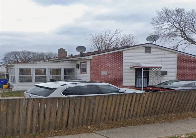 Homes for sale in Hamtramck, MI | 11901 Bloom St, Hamtramck, MI 48212 | MLS# 61002335