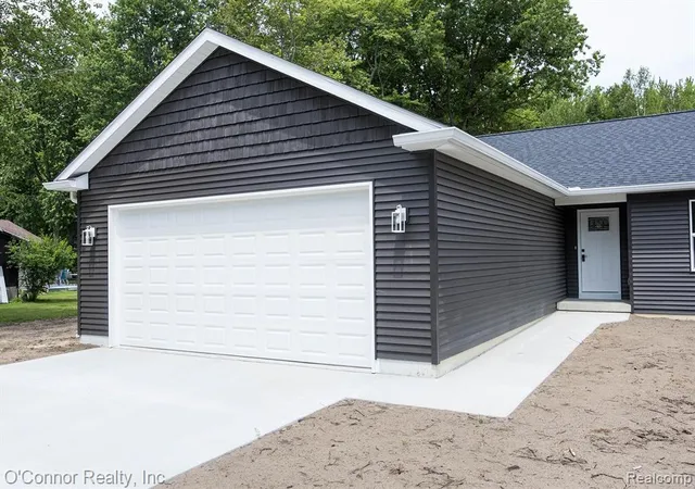 2nd image of 3834 Knapp Ave, Port Huron, MI 48060 | MLS# 61007678