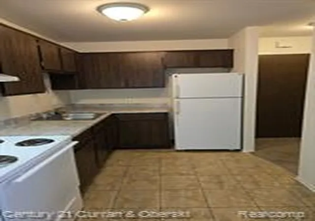 Photo 4 of Multi family home for sale at 34190 Forest St, Wayne, MI 48184 | MLS# 61009366 | Listing updated on 2026-08-07