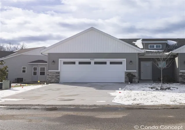 Photo 3 of Condo for sale at 6627 Shoreside Ct, Grand Rapids, MI 49548 | MLS# 70511735 | Listing updated on 2026-04-25