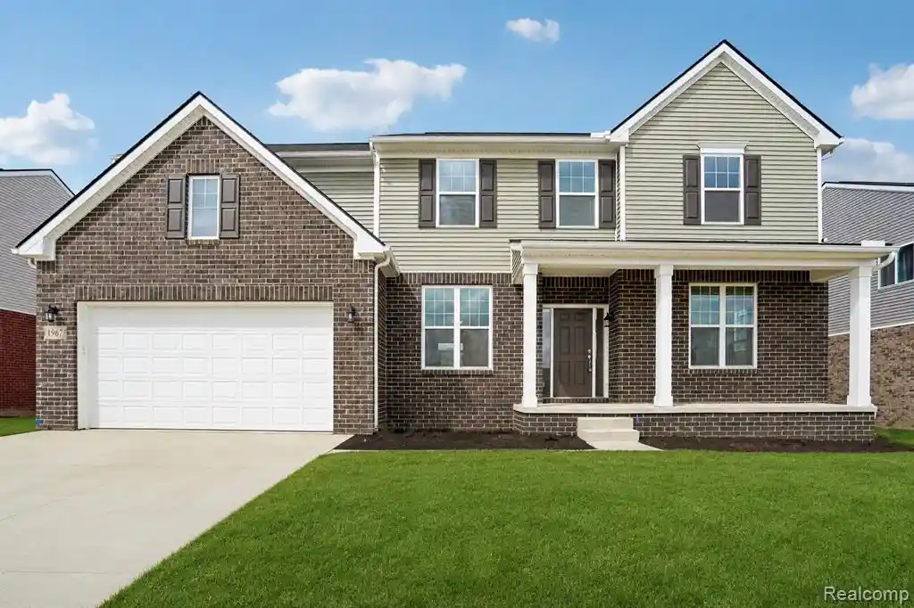 Photo 1 of Single family home for sale at 1967 Elizabeth Ln, Ypsilanti, MI 48198 | MLS# 61012681 | Listing updated on 2026-10-27