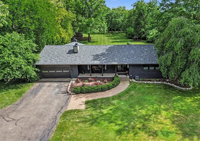 1st image of 1145 W Bemis Rd, Saline, MI 48176 | MLS# 70539358