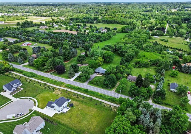 62nd image of 1145 W Bemis Rd, Saline, MI 48176 | MLS# 70539358