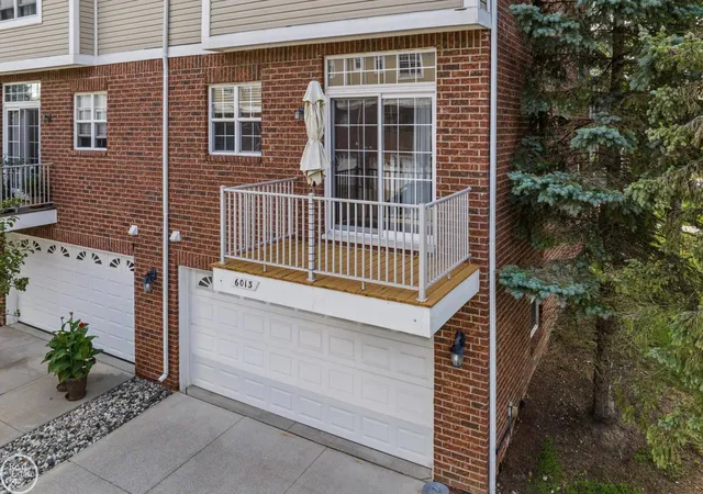 Photo 4 of Sale Pending at 6013 Windemere Ln, Utica, MI 48316 | MLS# 50220033 | Listing updated on 2026-09-11