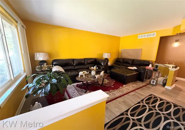 Photo 3 of Sale Pending at 31113 7 Mile Rd, Livonia, MI 48152 3368 | MLS# 61005203 | Listing updated on 2026-09-01