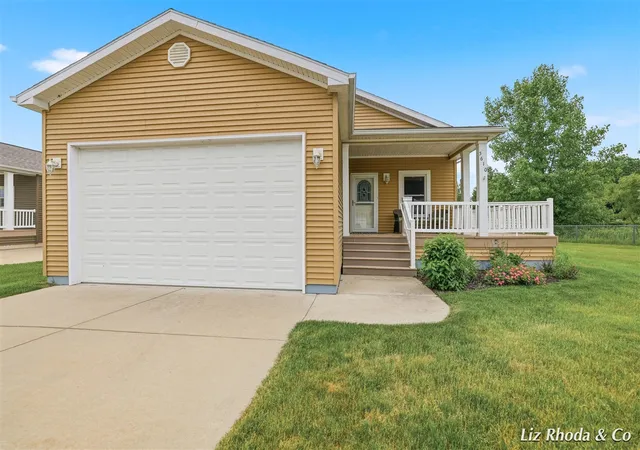 Homes for sale in Rockford, MI | 5610 Kingsley Dr, Rockford, MI 49341 | MLS# 70538807