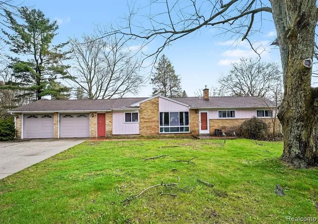 6341 Waldon Rd, Clarkston, MI 48346 | MLS# 60984873 | Houzeo