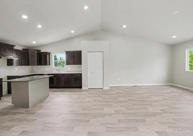 Photo 3 of Single family home for sale at 2107 28th Avenue, Menominee, MI 49858 | MLS# 50216261 | Listing updated on 2026-08-26